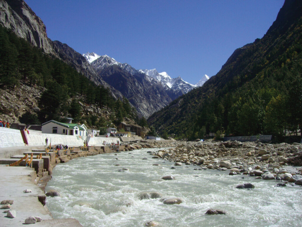 Top 10 Tourists place to Visit in uttarakhand